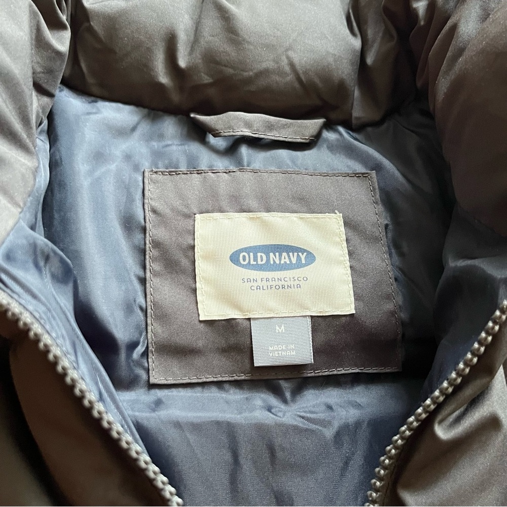 Old Navy Puffer Vest - Medium - Picture 2 of 4